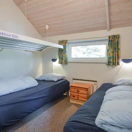 Romo 34 With Hot Tub Romo