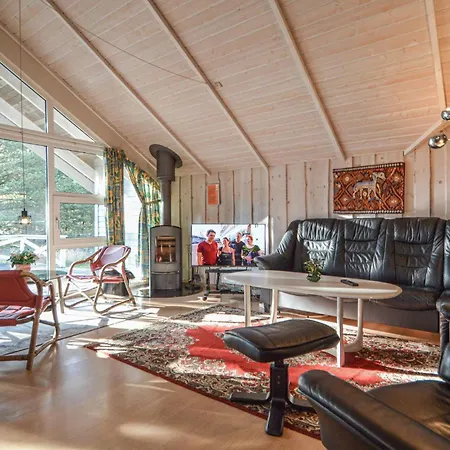 Romo 34 With Hot Tub Romo